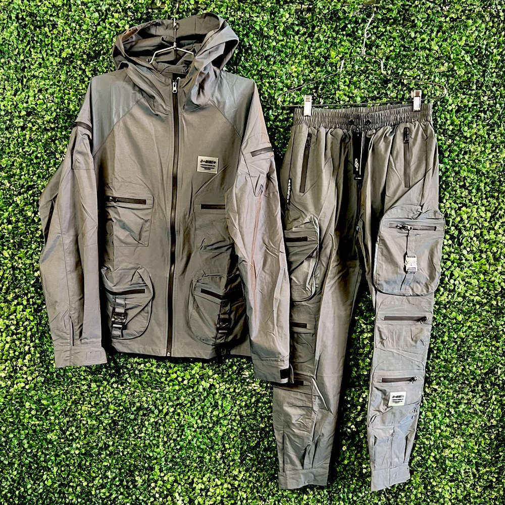 8&9 MFG (COMBAT NYLON) JACKET/JOGGER- IRIDESCENT STEEL 🛸 size Medium